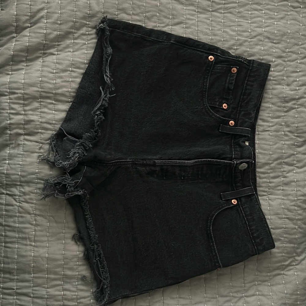 Black Ribcage Levi’s Short